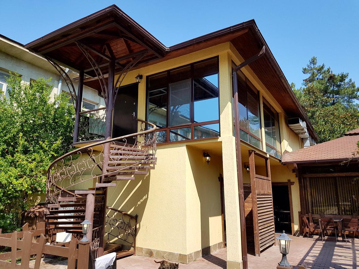 Guest House Black Sea Піцунда Екстер'єр фото